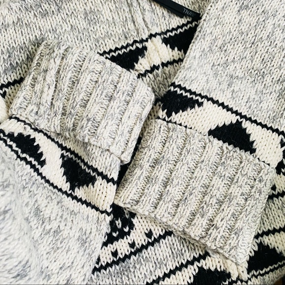 TNA Lambs Wool Knit Sweater - Picture 4 of 8